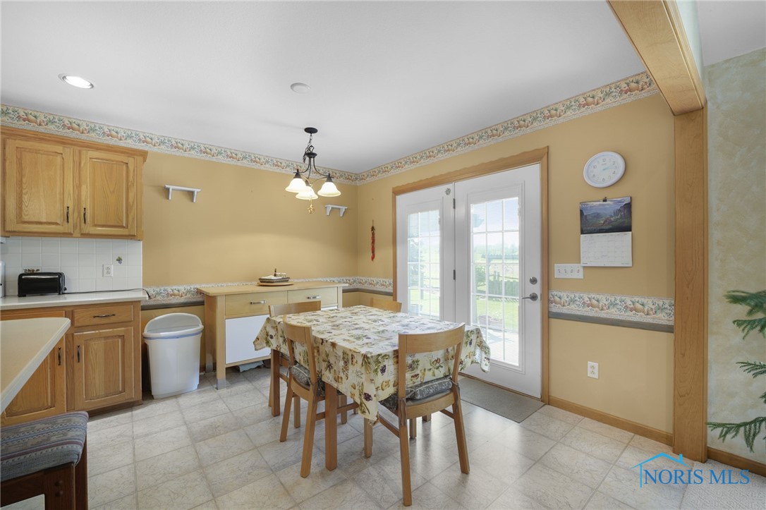 934 Reynolds Circle, Oregon, Ohio image 13