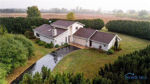 Photo of 19330 Tuller Road, Bowling Green, OH 43402 (MLS # 6135341)