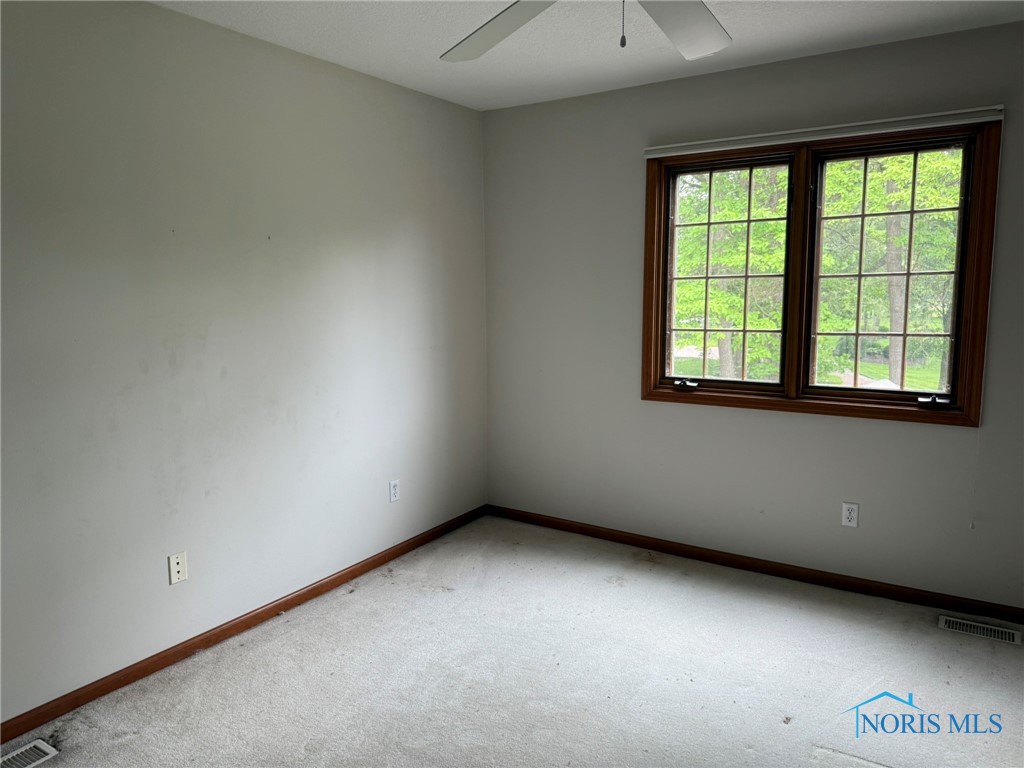 8411 Willow Glen Court, Holland, Ohio image 12