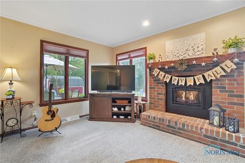 Tiny photo for 1321 Charles Street, Bowling Green, OH 43402 (MLS # 6136866)