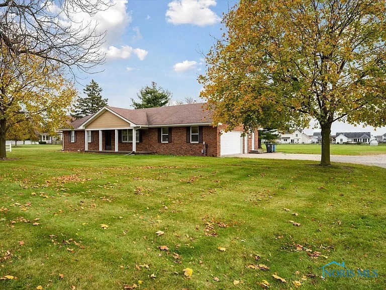 13107 Roachton Road, Perrysburg, Ohio image 1