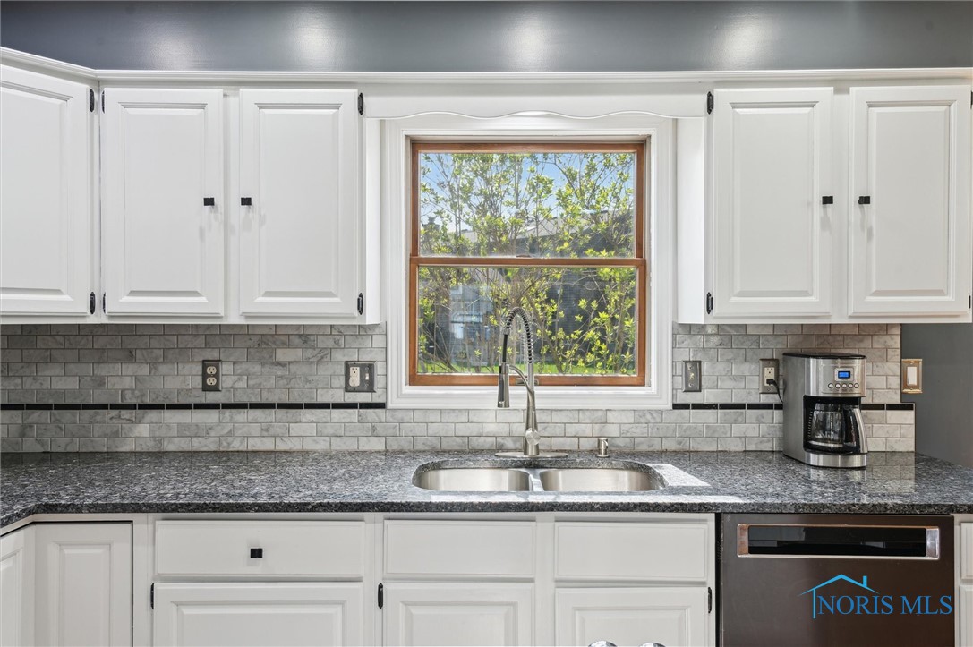 3011 Heather Downs Drive, Findlay, Ohio image 19