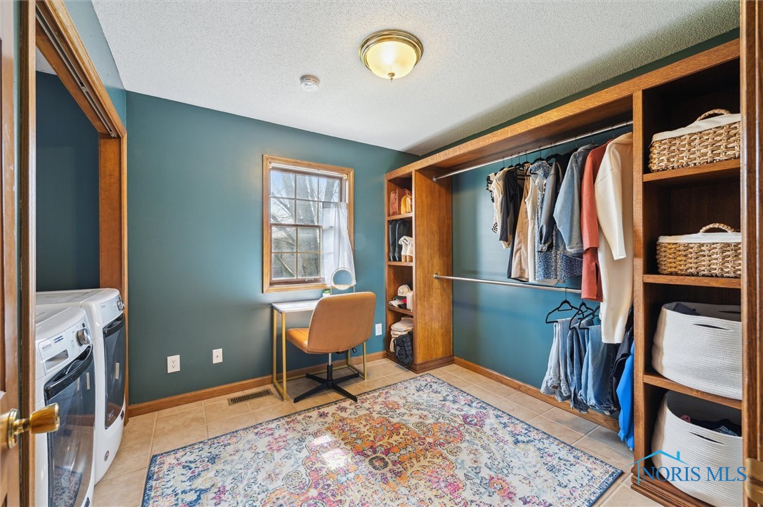 3011 Heather Downs Drive, Findlay, Ohio image 38