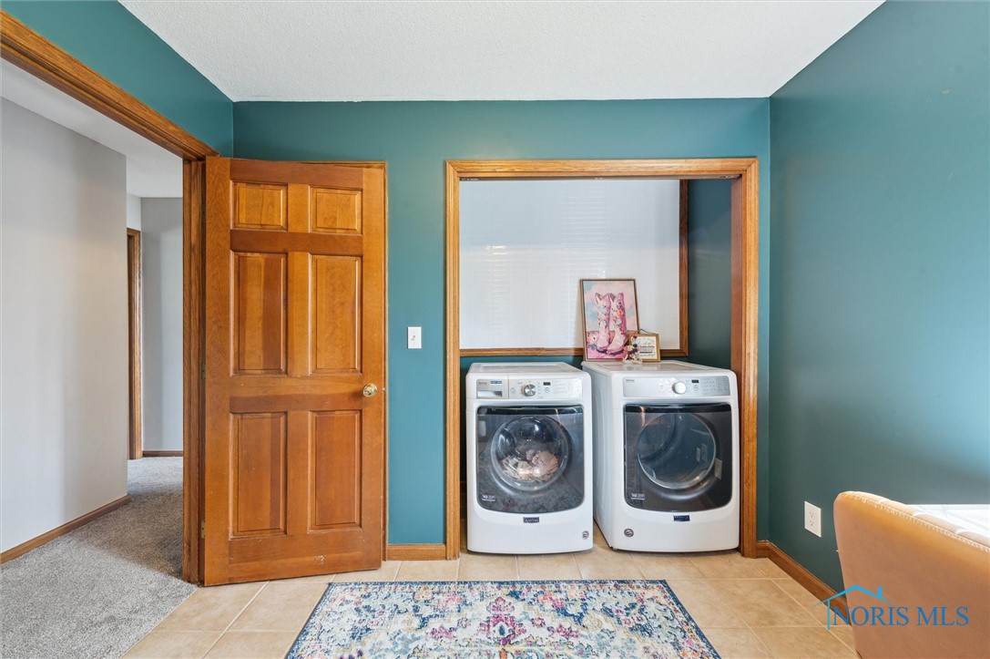 3011 Heather Downs Drive, Findlay, Ohio image 39