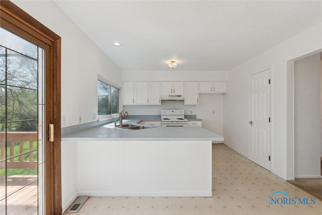 7803 Therfield Drive, Sylvania, Ohio image 21