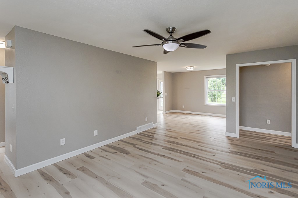 1080 Sparrow Lane, Bowling Green, Ohio image 21