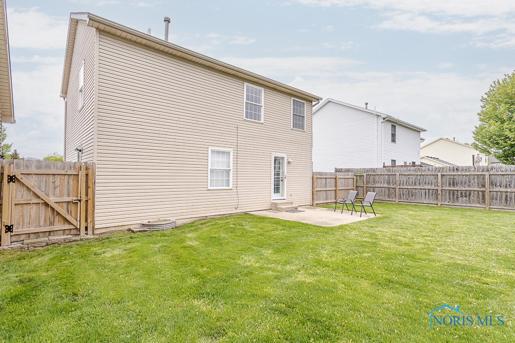 1080 Sparrow Lane, Bowling Green, Ohio image 40