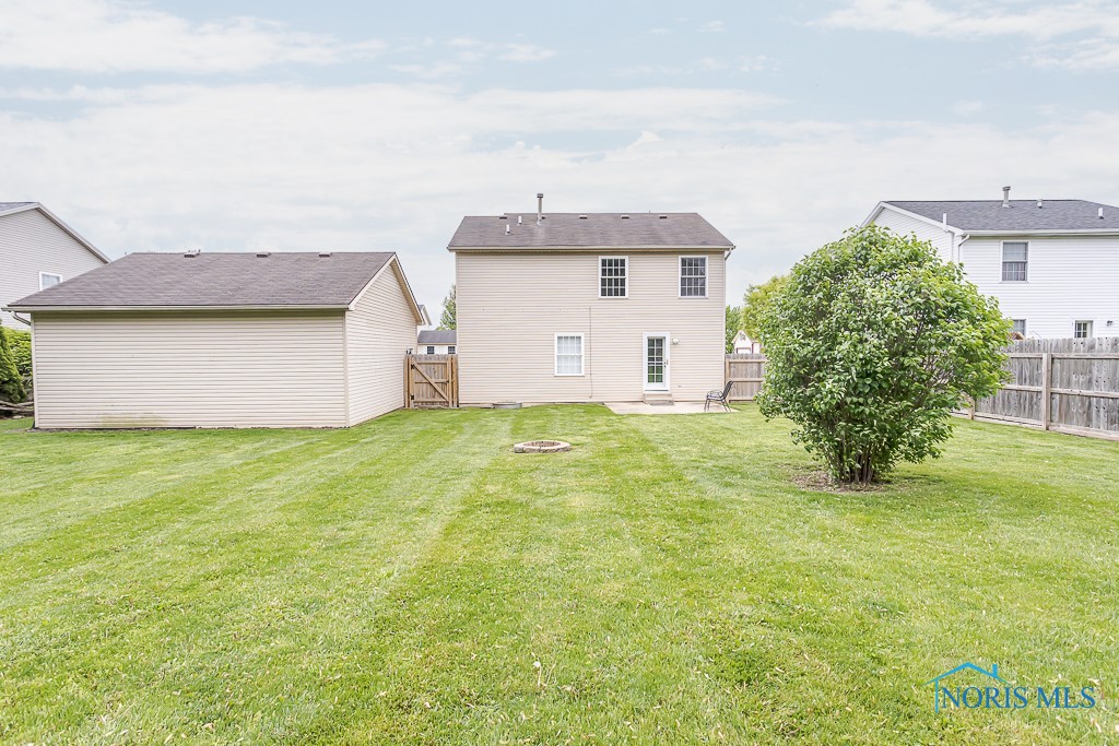 1080 Sparrow Lane, Bowling Green, Ohio image 38