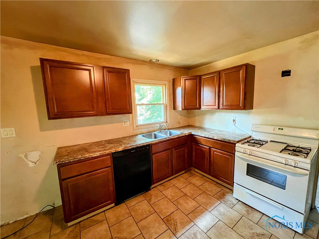 1531 Wilmore Drive, Toledo, Ohio image 4