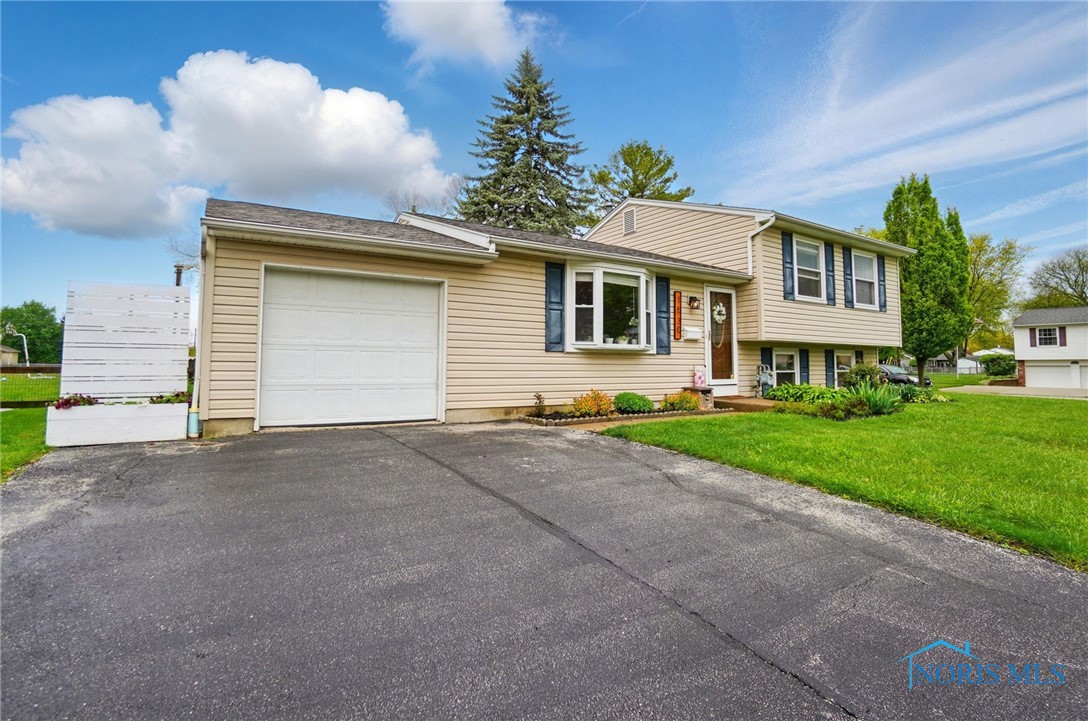 1530 Forester Drive, Oregon, Ohio image 4