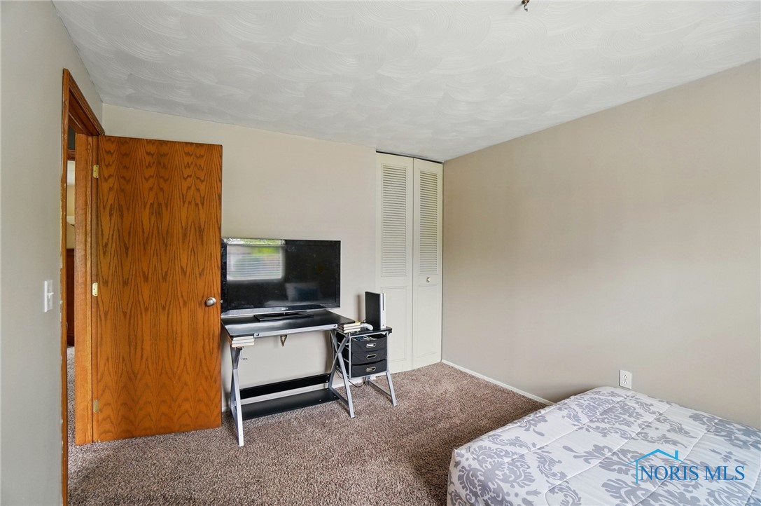 1530 Forester Drive, Oregon, Ohio image 24