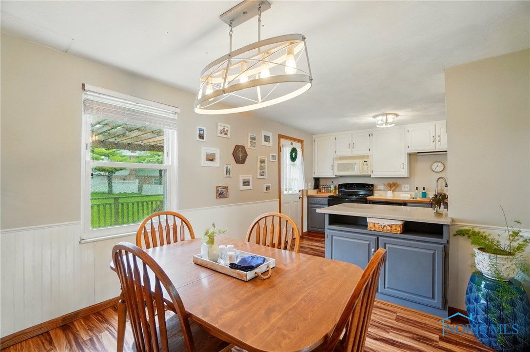1530 Forester Drive, Oregon, Ohio image 10