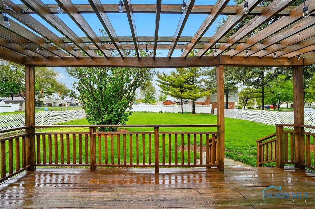 1530 Forester Drive, Oregon, Ohio image 39