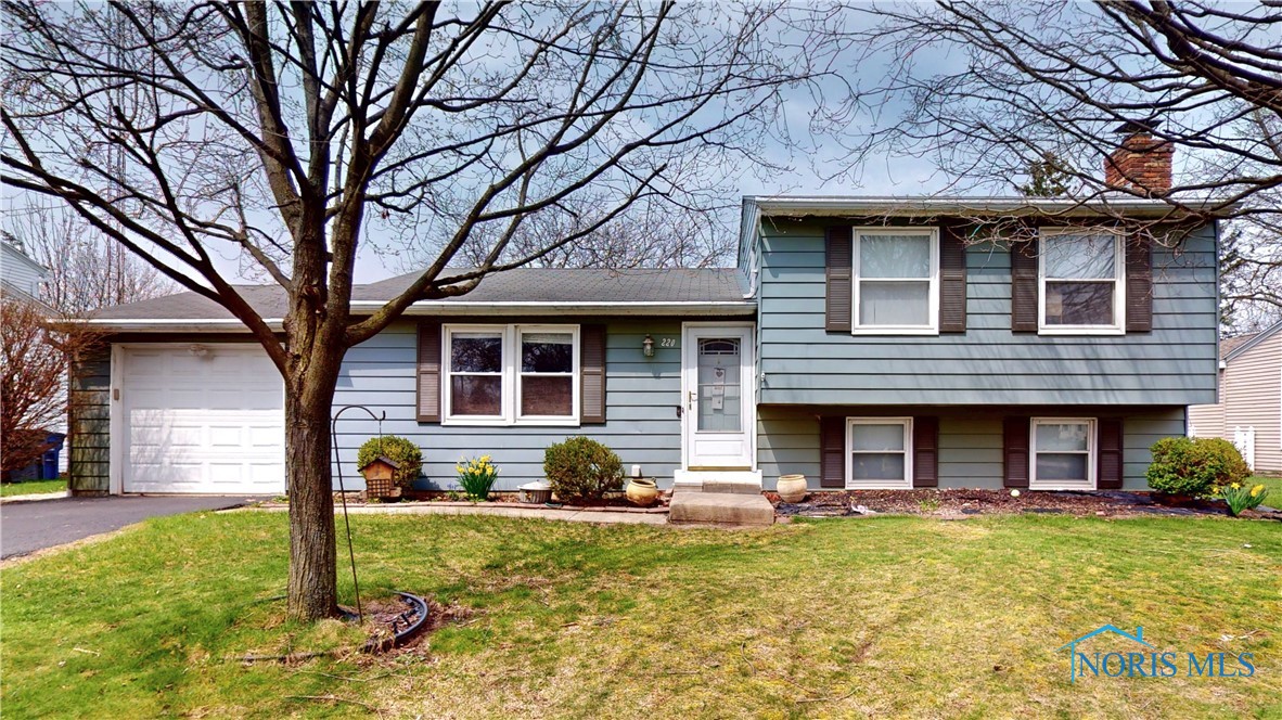 220 Southwood Drive, Perrysburg, Ohio image 1