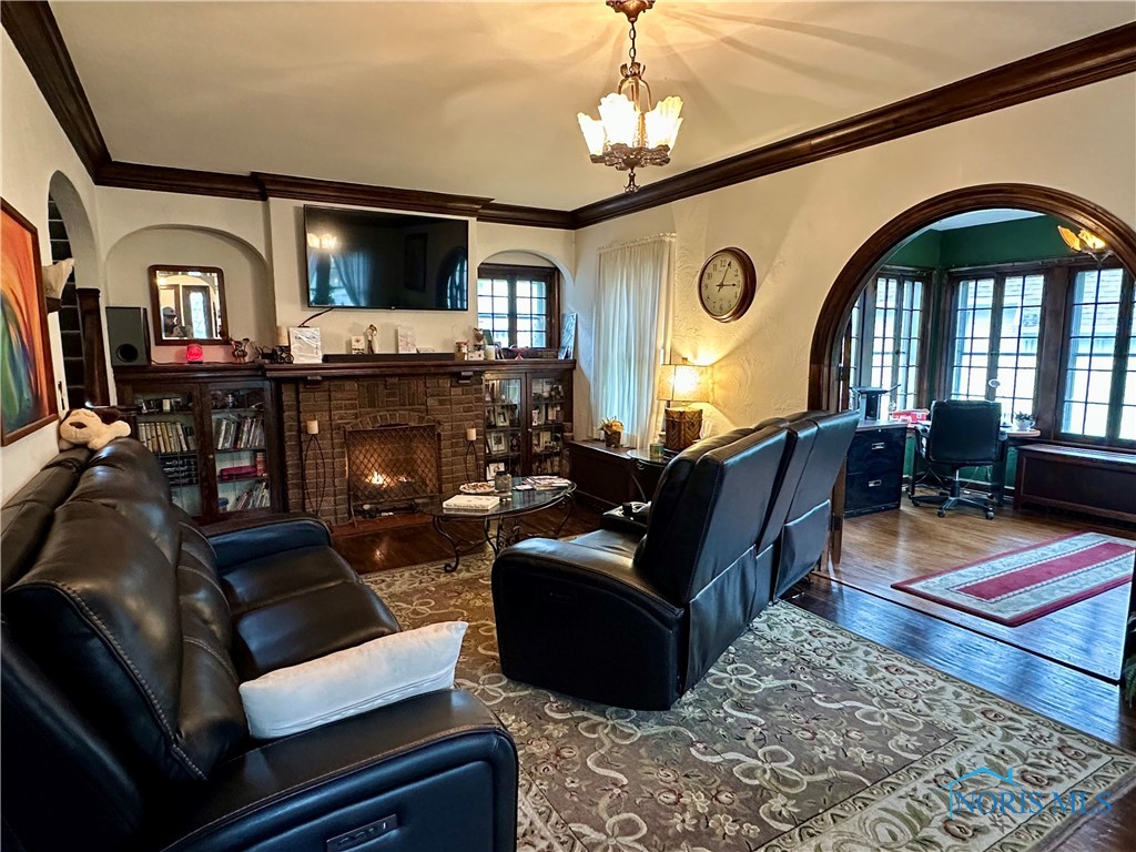 406 Forest Drive, Rossford, Ohio image 10