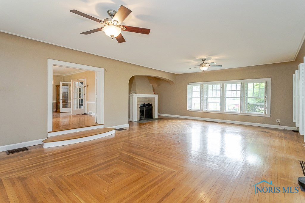 121 Eagle Point Drive, Rossford, Ohio image 7