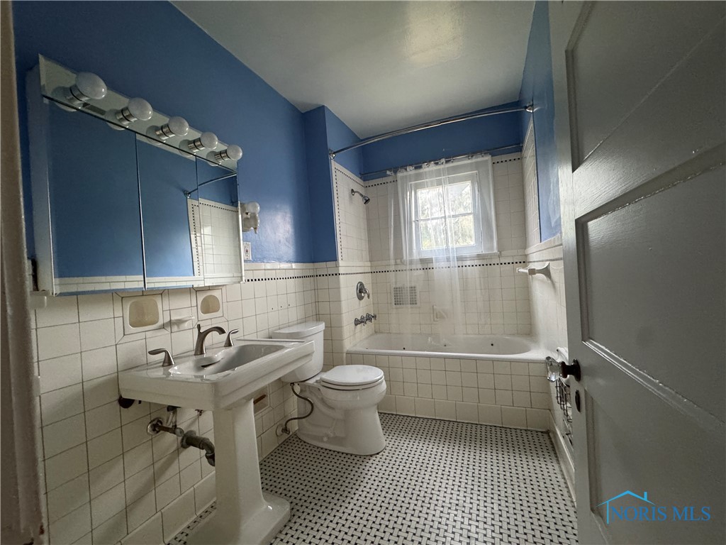 121 Eagle Point Drive, Rossford, Ohio image 20