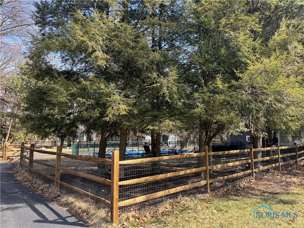 121 Eagle Point Drive, Rossford, Ohio image 33