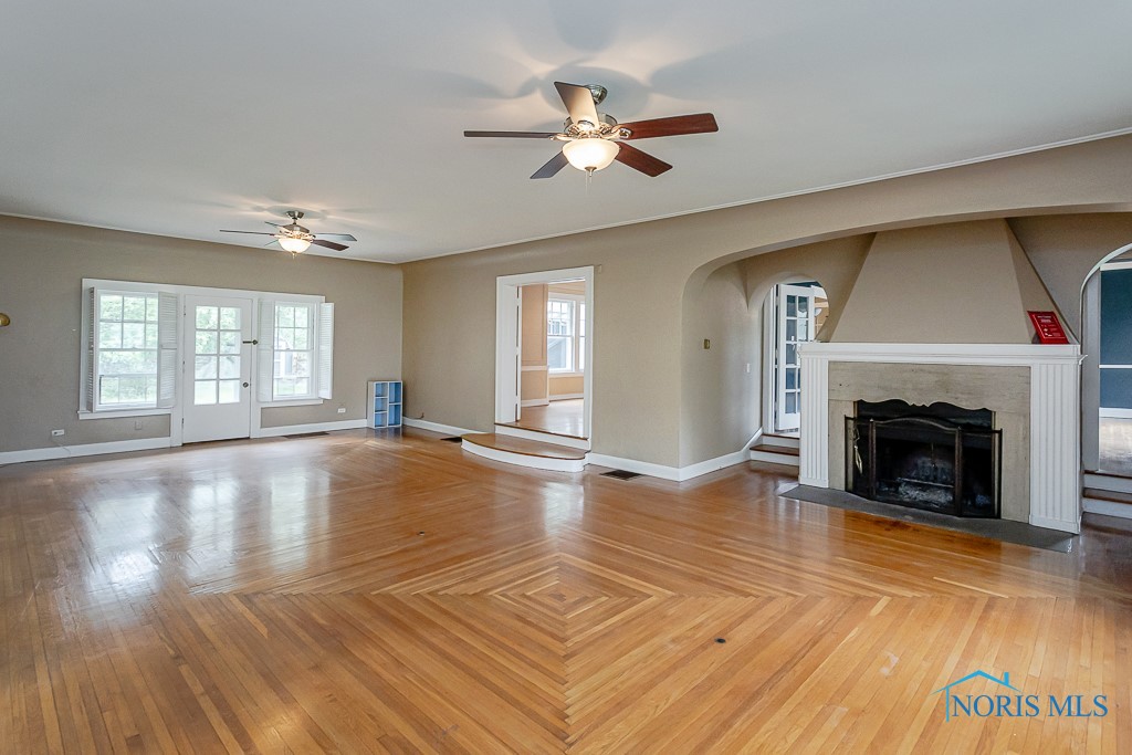 121 Eagle Point Drive, Rossford, Ohio image 9