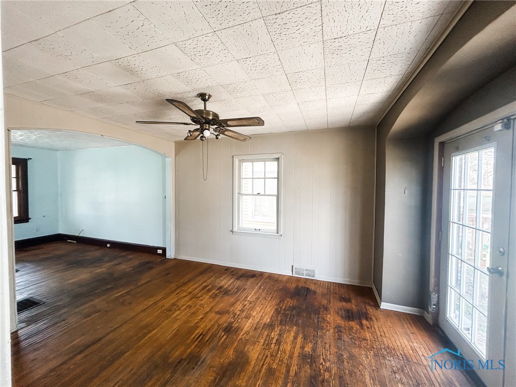 3527 Hazelhurst Avenue, Toledo, Ohio image 10