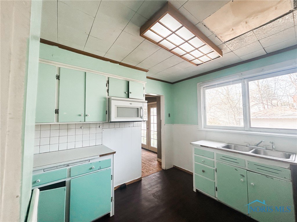 3527 Hazelhurst Avenue, Toledo, Ohio image 14