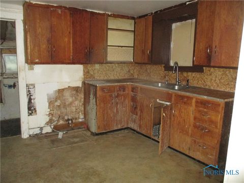 Tiny photo for 1109 Highland Avenue, Napoleon, OH 43545 (MLS # 6136439)