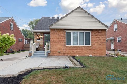 Tiny photo for 4113 S Detroit Avenue, Toledo, OH 43614 (MLS # 6136267)