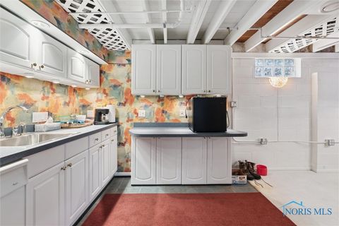 Tiny photo for 4113 S Detroit Avenue, Toledo, OH 43614 (MLS # 6136267)