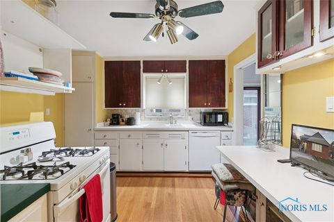 Tiny photo for 4113 S Detroit Avenue, Toledo, OH 43614 (MLS # 6136267)