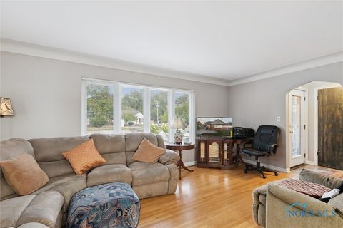 Tiny photo for 4113 S Detroit Avenue, Toledo, OH 43614 (MLS # 6136267)