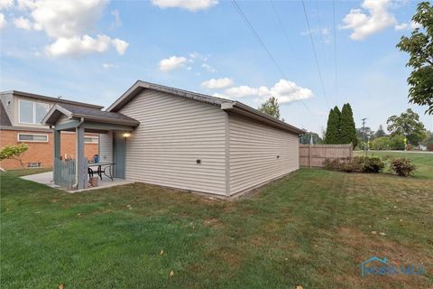 Tiny photo for 4113 S Detroit Avenue, Toledo, OH 43614 (MLS # 6136267)