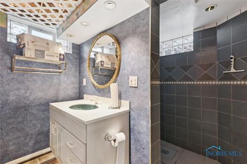 Tiny photo for 4113 S Detroit Avenue, Toledo, OH 43614 (MLS # 6136267)