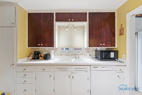 Tiny photo for 4113 S Detroit Avenue, Toledo, OH 43614 (MLS # 6136267)
