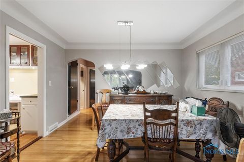 Tiny photo for 4113 S Detroit Avenue, Toledo, OH 43614 (MLS # 6136267)