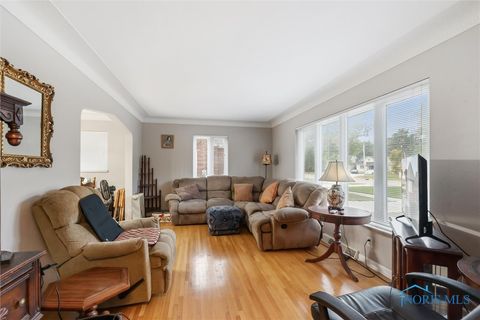 Tiny photo for 4113 S Detroit Avenue, Toledo, OH 43614 (MLS # 6136267)