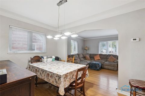 Tiny photo for 4113 S Detroit Avenue, Toledo, OH 43614 (MLS # 6136267)