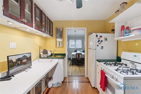 Tiny photo for 4113 S Detroit Avenue, Toledo, OH 43614 (MLS # 6136267)