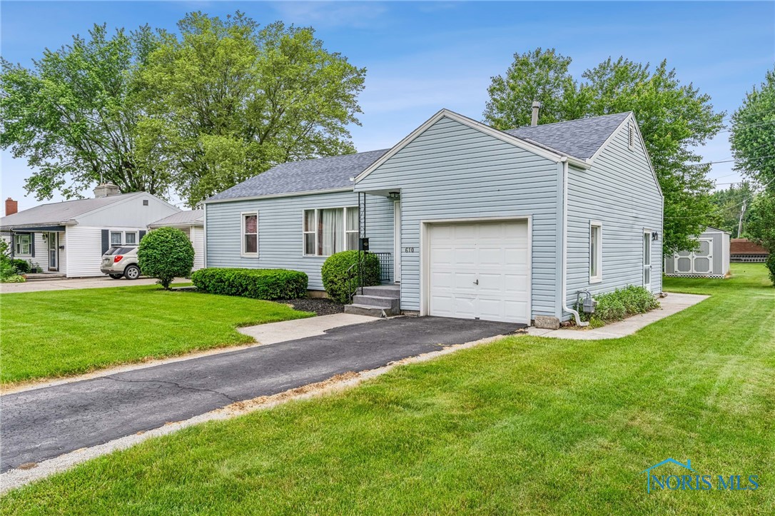 610 Westhaven Drive, Fostoria, Ohio image 3
