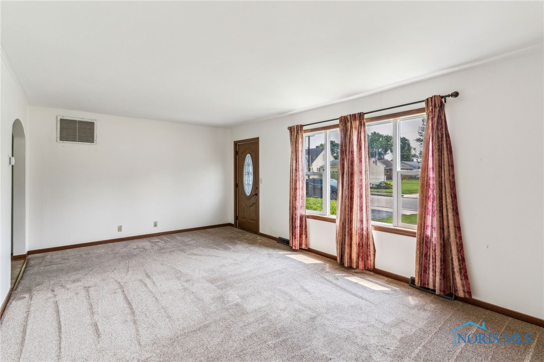 610 Westhaven Drive, Fostoria, Ohio image 8