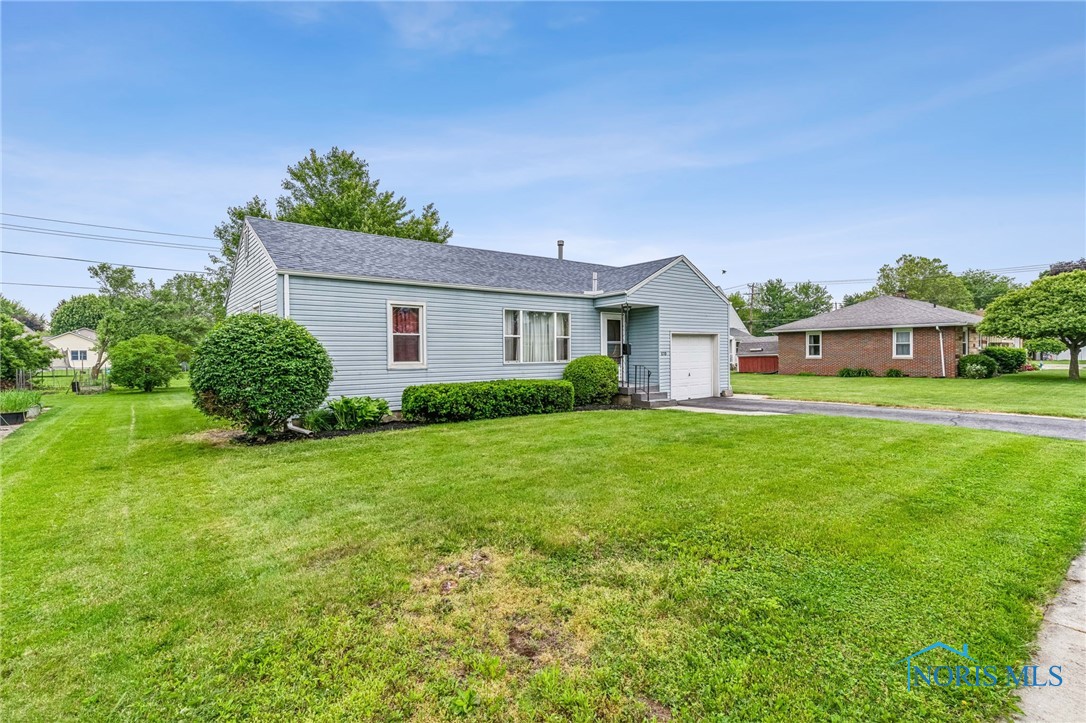 610 Westhaven Drive, Fostoria, Ohio image 2