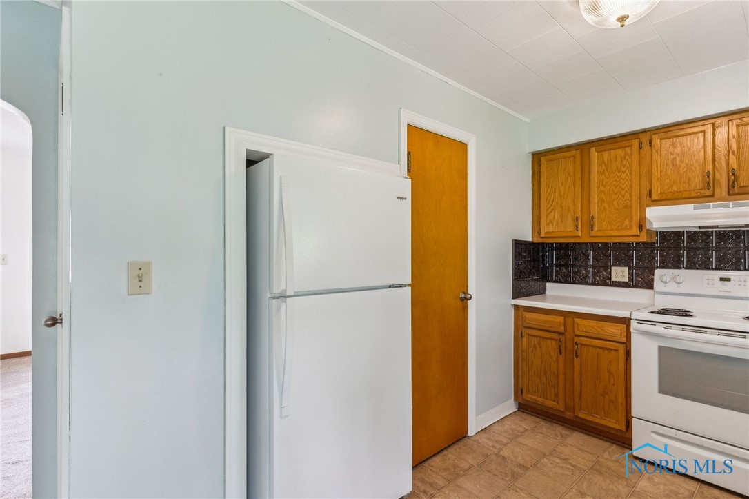 610 Westhaven Drive, Fostoria, Ohio image 12