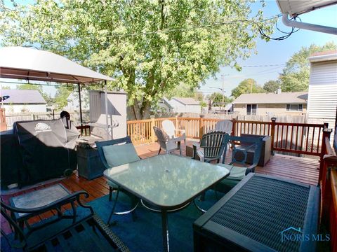 Tiny photo for 215 Earl Street, Walbridge, OH 43465 (MLS # 6137016)