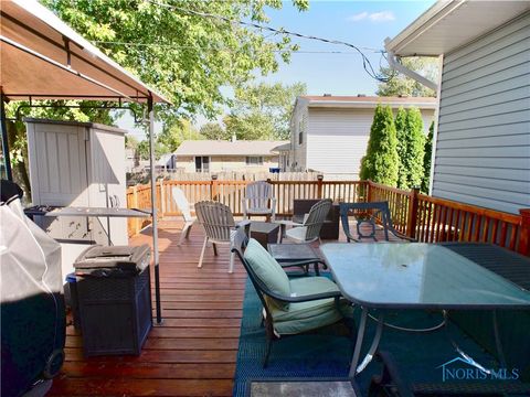 Tiny photo for 215 Earl Street, Walbridge, OH 43465 (MLS # 6137016)