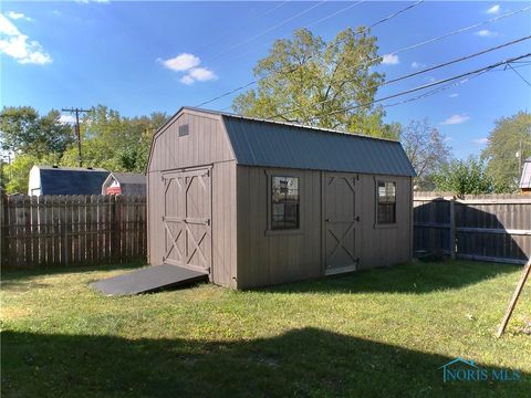 Tiny photo for 215 Earl Street, Walbridge, OH 43465 (MLS # 6137016)