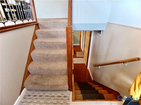 Tiny photo for 215 Earl Street, Walbridge, OH 43465 (MLS # 6137016)