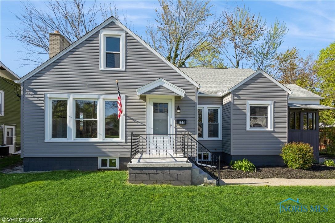 214 Meekison Street, Napoleon, Ohio image 1