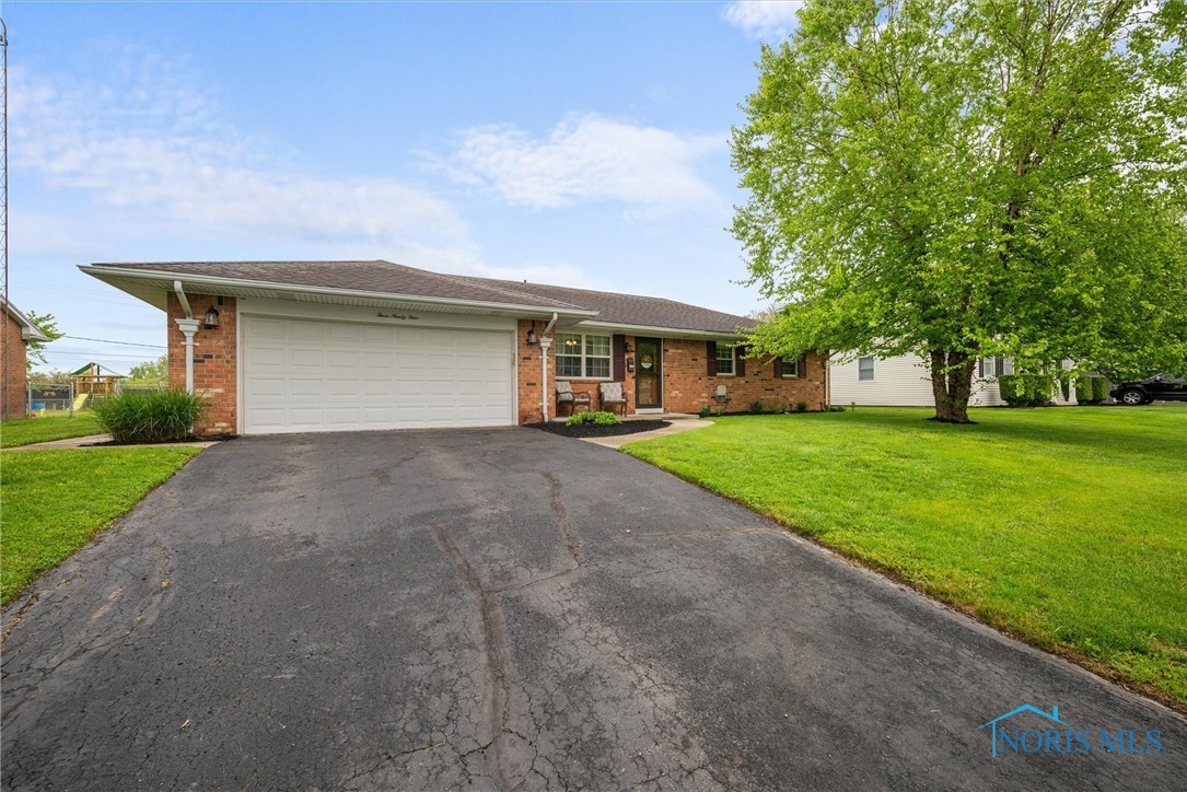 394 Overlook Drive, Waterville, Ohio image 1