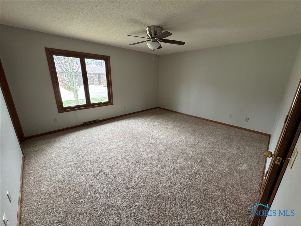 602 Wood Cree Court, Defiance, Ohio image 12