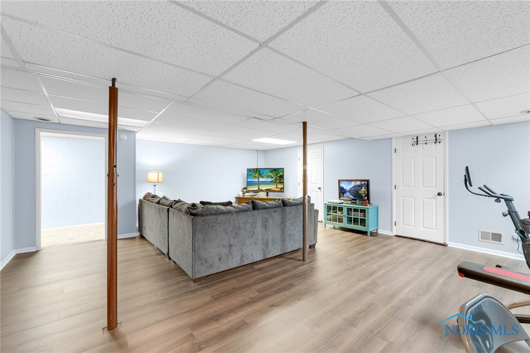 521 Erie Court, Bowling Green, Ohio image 32