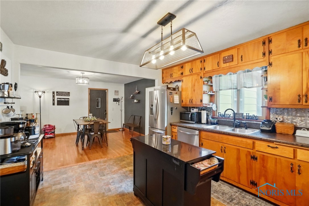 402 N Grand Avenue, Ada, Ohio image 15
